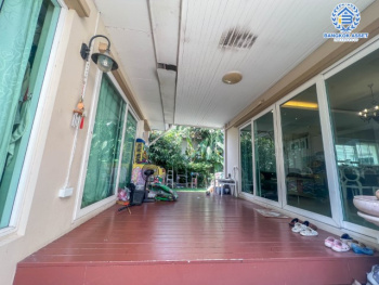 *****บ้านมือสองย่านนนทบุรี ม.วรารมย์ พรีเมี่ยม วัชรพล-จตุโชติ หลังมุม เนื้อที่กว้างขวางถึง 168.4 ตร.ว. ฟังก์ชัน 4 ห้องนอน 4 ห้องน้ำ 4 ที่จอดรถ ตกแต่งสวย พร้อมเข้าอยู่ บนทำเลเชื่อมต่อ ถ.จตุโชติ, ถ.สุขาภิบาล5, ถ.หทัยราษฎร์ ใกล้รถไฟฟ้าสายสีเขียว "สถานีสายหยุด" และทางด่วน "ฉลองรัช"